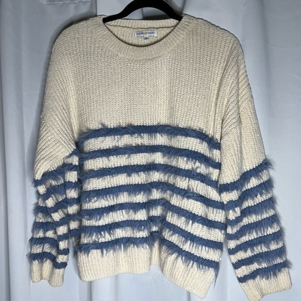Woven Heart Soft Knit Crew Neck Sweater White Blue Stripes Size Large